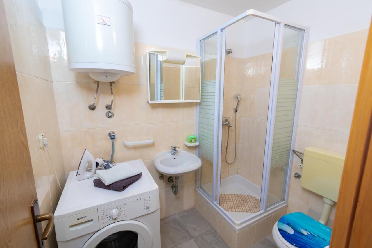Apartmani Ajp Posedarje Exterior photo